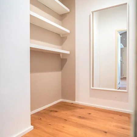 2 Bedroom - Terrasse - Wifi - Kaffee - Zentral - Ruhig - Business Apartment *