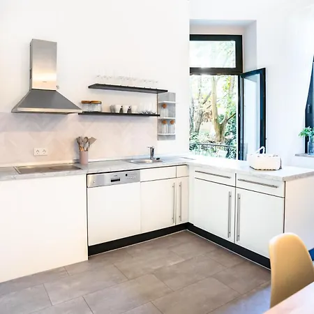 아파트 2 Bedroom - Terrasse - Wifi - Kaffee - Zentral - Ruhig - Business