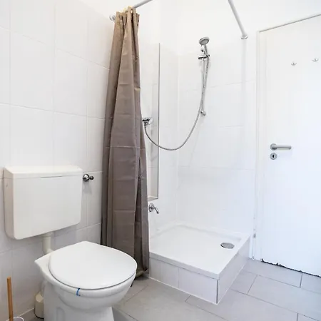 2 Bedroom - Terrasse - Wifi - Kaffee - Zentral - Ruhig - Business 아파트