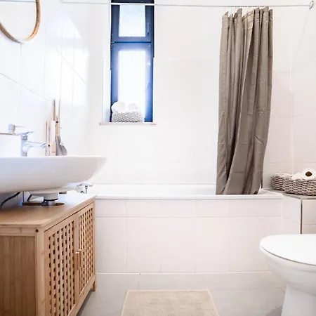 아파트 2 Bedroom - Terrasse - Wifi - Kaffee - Zentral - Ruhig - Business